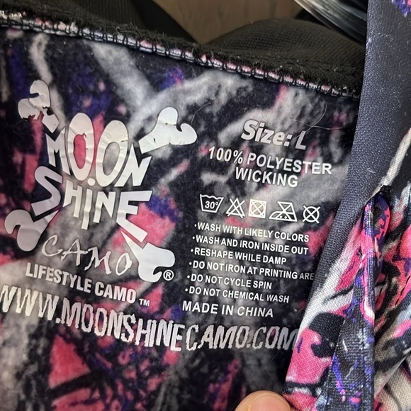 Muddy Girl Moonshine hooded pink, black and navy camo jacket. Size Large - Picture 2 of 9